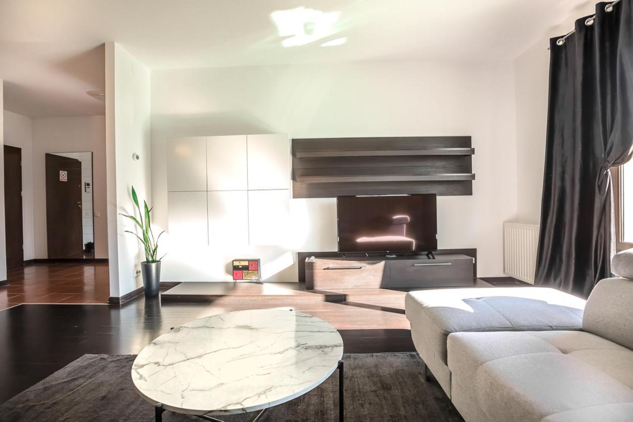 Tampa Gardens Apartments - Adults Only Μπρασόβ Εξωτερικό φωτογραφία
