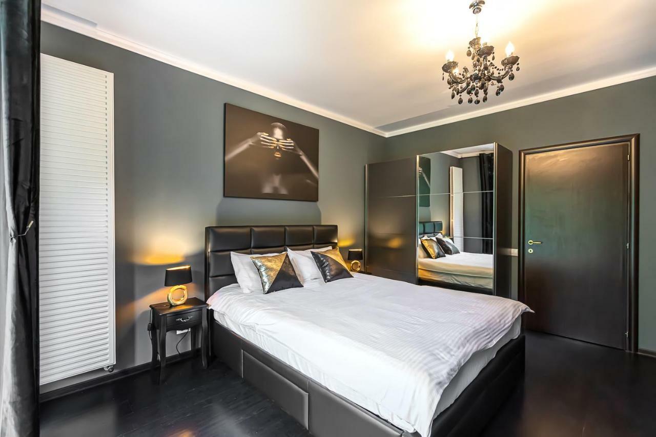 Tampa Gardens Apartments - Adults Only Μπρασόβ Εξωτερικό φωτογραφία